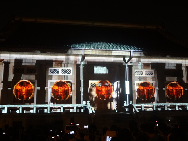 2013築光臺中3D光雕藝術節(演武場)：1021108[官本金文愛台灣]2013築光臺中3D光雕藝術節(演武場)劇情易懂解析度卻變差