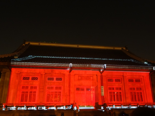 2013築光臺中3D光雕藝術節(演武場)：1021108[官本金文愛台灣]2013築光臺中3D光雕藝術節(演武場)劇情易懂解析度卻變差