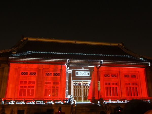 2013築光臺中3D光雕藝術節(演武場)：1021108[官本金文愛台灣]2013築光臺中3D光雕藝術節(演武場)劇情易懂解析度卻變差