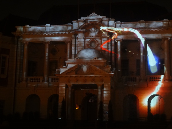 2013築光臺中3D光雕藝術節：1021101[官本金文愛台灣]臺灣首創2013築光臺中3D光雕藝術節把100年古蹟台中州廳生日慶典一同穿梭3D華麗的時光隧道