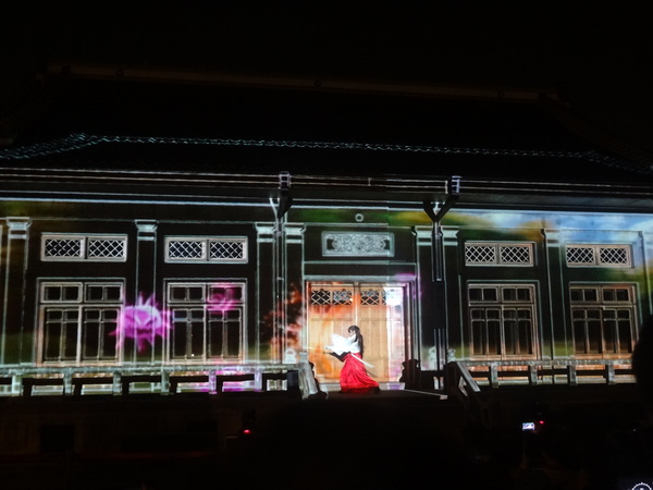 2013築光臺中3D光雕藝術節(演武場)：1021108[官本金文愛台灣]2013築光臺中3D光雕藝術節(演武場)劇情易懂解析度卻變差