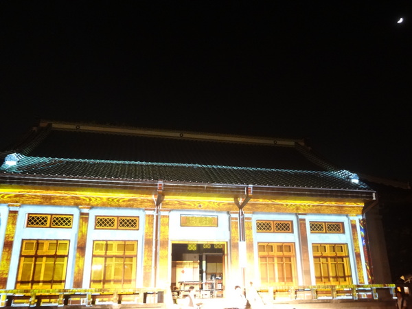 2013築光臺中3D光雕藝術節(演武場)：1021108[官本金文愛台灣]2013築光臺中3D光雕藝術節(演武場)劇情易懂解析度卻變差