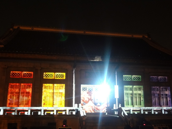 2013築光臺中3D光雕藝術節(演武場)：1021108[官本金文愛台灣]2013築光臺中3D光雕藝術節(演武場)劇情易懂解析度卻變差