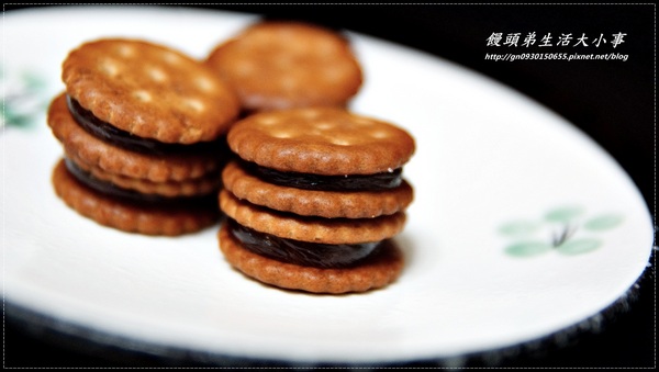 章成麥芽餅:【章成麥芽餅】台南十大伴手禮之一。。好吃不黏牙的麥芽餅