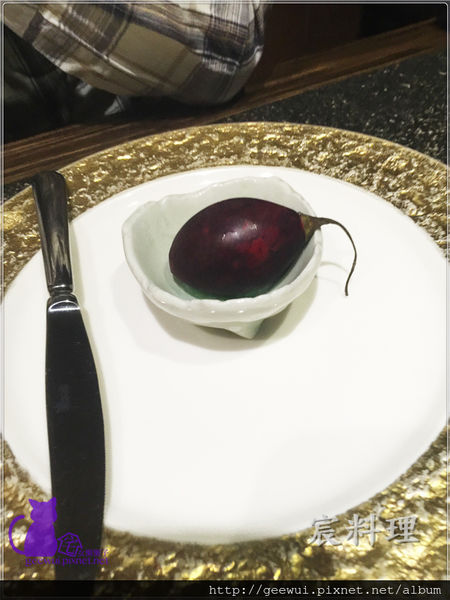 宸料理頂級日式料理:信義區美食 宸料理 極致工藝展現的超精緻無菜單料理!信義區最低調的奢華空間,最頂級的法式日本料理! 完美演繹台灣食材、日式精工、法式擺盤!