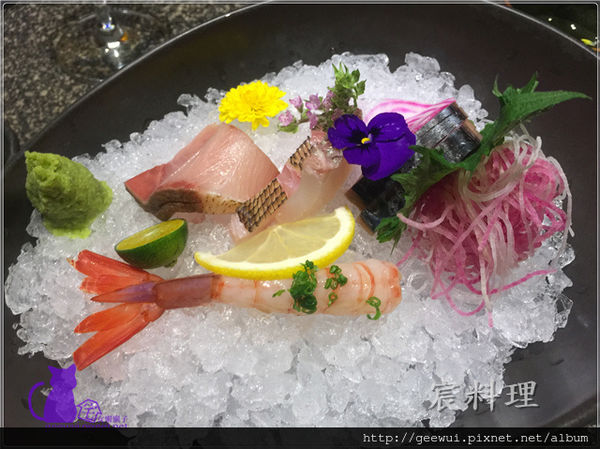 宸料理頂級日式料理:信義區美食 宸料理 極致工藝展現的超精緻無菜單料理!信義區最低調的奢華空間,最頂級的法式日本料理! 完美演繹台灣食材、日式精工、法式擺盤!