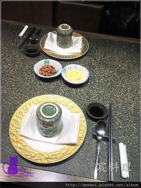 宸料理頂級日式料理:信義區美食 宸料理 極致工藝展現的超精緻無菜單料理!信義區最低調的奢華空間,最頂級的法式日本料理! 完美演繹台灣食材、日式精工、法式擺盤!