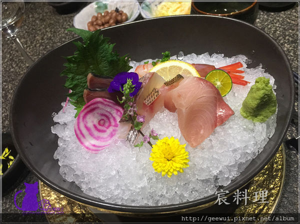 宸料理頂級日式料理:信義區美食 宸料理 極致工藝展現的超精緻無菜單料理!信義區最低調的奢華空間,最頂級的法式日本料理! 完美演繹台灣食材、日式精工、法式擺盤!