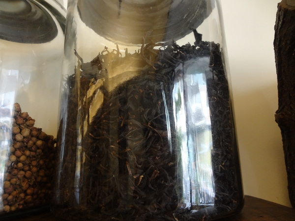 飲食宴樂：1021212[官本金文愛台灣口碑券第22彈]飲食宴樂品味高尚人生將傳奇台灣香檬帶入各式各樣的美食