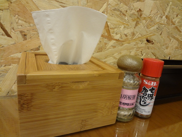 丸太拉麵(工學店)：1021210[官本金文愛台灣口碑券第21彈]丸太拉麵(工學店)柴米油鹽醬醋茶每一碗都是幸福又感動