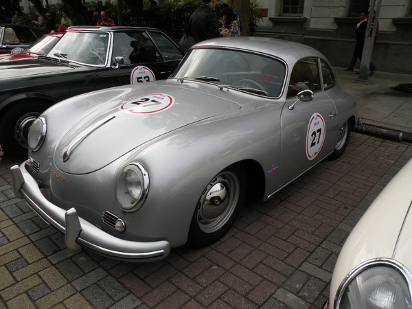 感謝臺灣2013 RALLY NIPPON古董車環台(臺中場)：1021128[官本金文愛台灣]2013 RALLY NIPPON古董車環台創辦人小林雄介感謝臺灣於日本311震災時大力協助賑災