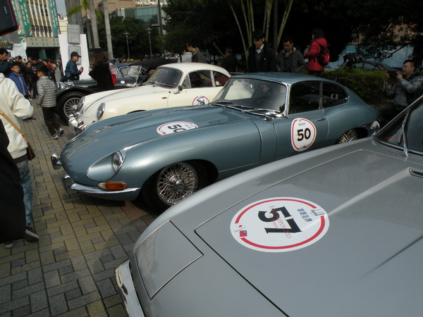 感謝臺灣2013 RALLY NIPPON古董車環台(臺中場)：1021128[官本金文愛台灣]2013 RALLY NIPPON古董車環台創辦人小林雄介感謝臺灣於日本311震災時大力協助賑災