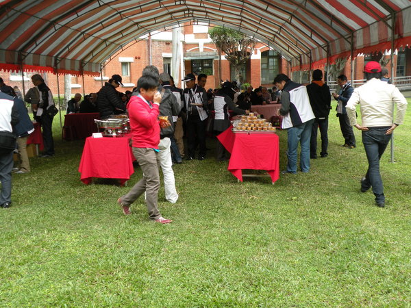 感謝臺灣2013 RALLY NIPPON古董車環台(臺中場)：1021128[官本金文愛台灣]2013 RALLY NIPPON古董車環台創辦人小林雄介感謝臺灣於日本311震災時大力協助賑災