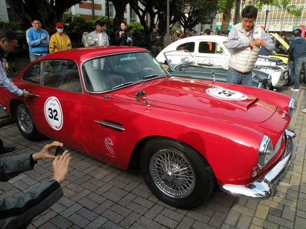 感謝臺灣2013 RALLY NIPPON古董車環台(臺中場)：1021128[官本金文愛台灣]2013 RALLY NIPPON古董車環台創辦人小林雄介感謝臺灣於日本311震災時大力協助賑災