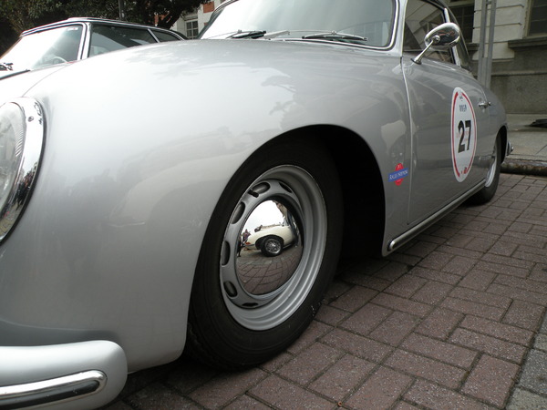 感謝臺灣2013 RALLY NIPPON古董車環台(臺中場)：1021128[官本金文愛台灣]2013 RALLY NIPPON古董車環台創辦人小林雄介感謝臺灣於日本311震災時大力協助賑災