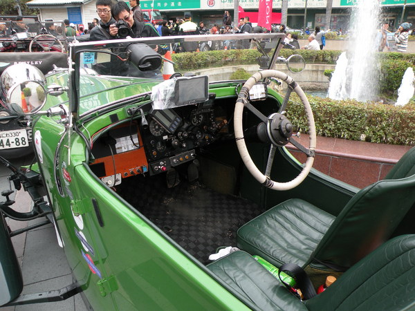 感謝臺灣2013 RALLY NIPPON古董車環台(臺中場)：1021128[官本金文愛台灣]2013 RALLY NIPPON古董車環台創辦人小林雄介感謝臺灣於日本311震災時大力協助賑災