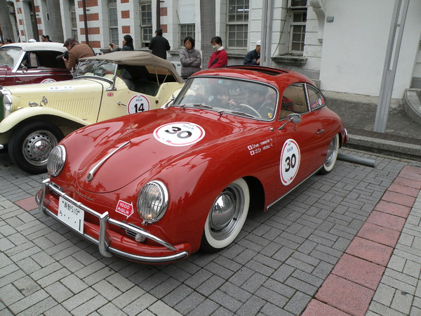 感謝臺灣2013 RALLY NIPPON古董車環台(臺中場)：1021128[官本金文愛台灣]2013 RALLY NIPPON古董車環台創辦人小林雄介感謝臺灣於日本311震災時大力協助賑災