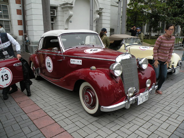 感謝臺灣2013 RALLY NIPPON古董車環台(臺中場)：1021128[官本金文愛台灣]2013 RALLY NIPPON古董車環台創辦人小林雄介感謝臺灣於日本311震災時大力協助賑災