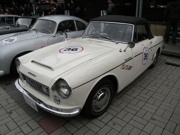 感謝臺灣2013 RALLY NIPPON古董車環台(臺中場)：1021128[官本金文愛台灣]2013 RALLY NIPPON古董車環台創辦人小林雄介感謝臺灣於日本311震災時大力協助賑災