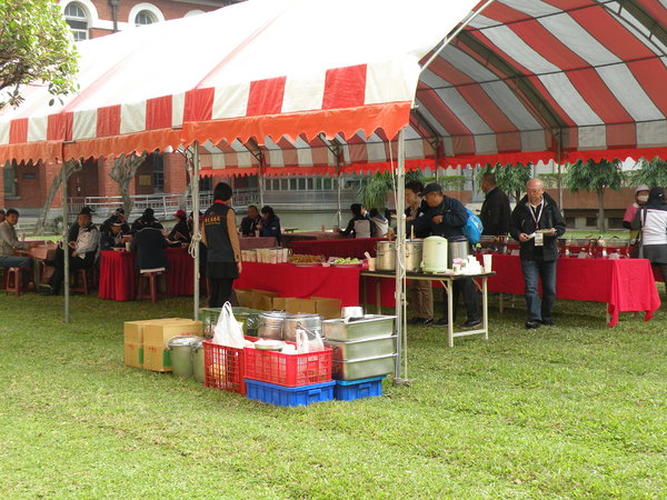 感謝臺灣2013 RALLY NIPPON古董車環台(臺中場)：1021128[官本金文愛台灣]2013 RALLY NIPPON古董車環台創辦人小林雄介感謝臺灣於日本311震災時大力協助賑災