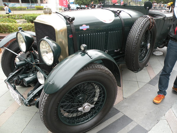 感謝臺灣2013 RALLY NIPPON古董車環台(臺中場)：1021128[官本金文愛台灣]2013 RALLY NIPPON古董車環台創辦人小林雄介感謝臺灣於日本311震災時大力協助賑災