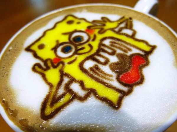 麥克菲咖啡館:<台中|西屯>限量客製化彩色拉花~超卡挖娃海綿飽飽拉花~麥克菲輕食咖啡 McFee Cafe