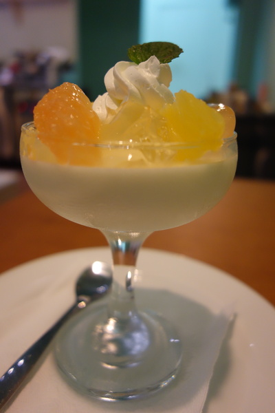 麥克菲咖啡館：1030325[官本金文愛台灣]還不能看到美國隊長2酷寒戰士先化身小小兵美國隊長到McFee Cafe'麥克菲咖啡館喝咖啡拯救地球一下