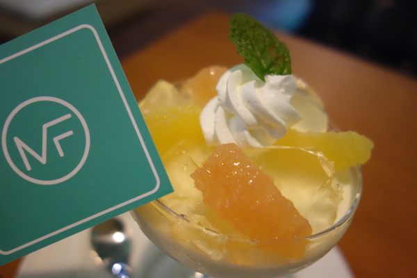 麥克菲咖啡館：1030325[官本金文愛台灣]還不能看到美國隊長2酷寒戰士先化身小小兵美國隊長到McFee Cafe'麥克菲咖啡館喝咖啡拯救地球一下