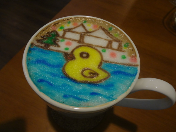 麥克菲咖啡館：1021109[官本金文愛台灣]三訪McFee Cafe'麥克菲咖啡館叮叮噹黃色小鴨到臺中一起過聖誕節