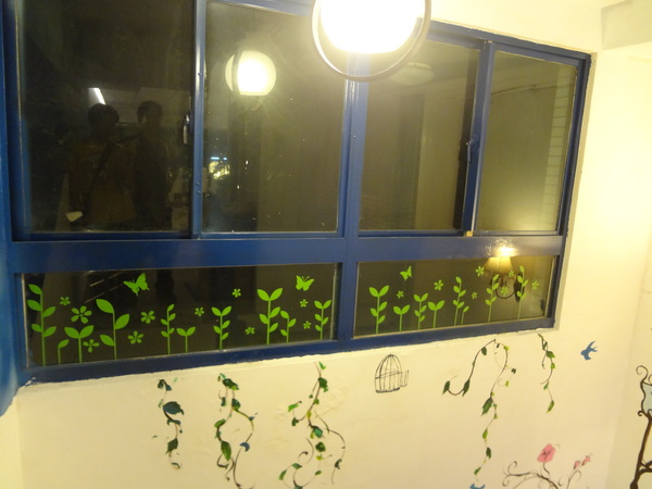 藍色地圖咖啡館：1021001[官本金文愛台灣]第三雷空有地中海風格的藍色地圖咖啡館Bule Map餐點須再加強