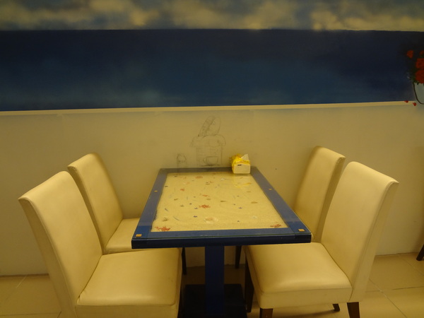 藍色地圖咖啡館：1021001[官本金文愛台灣]第三雷空有地中海風格的藍色地圖咖啡館Bule Map餐點須再加強