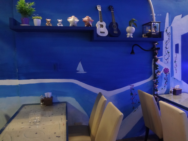 藍色地圖咖啡館：1021001[官本金文愛台灣]第三雷空有地中海風格的藍色地圖咖啡館Bule Map餐點須再加強