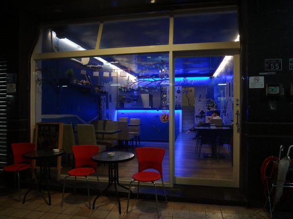 藍色地圖咖啡館：1021001[官本金文愛台灣]第三雷空有地中海風格的藍色地圖咖啡館Bule Map餐點須再加強