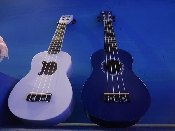 藍色地圖咖啡館：1021001[官本金文愛台灣]第三雷空有地中海風格的藍色地圖咖啡館Bule Map餐點須再加強