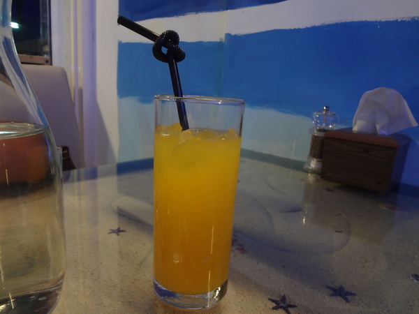 藍色地圖咖啡館：1021001[官本金文愛台灣]第三雷空有地中海風格的藍色地圖咖啡館Bule Map餐點須再加強