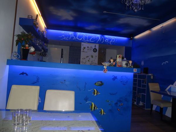 藍色地圖咖啡館：1021001[官本金文愛台灣]第三雷空有地中海風格的藍色地圖咖啡館Bule Map餐點須再加強