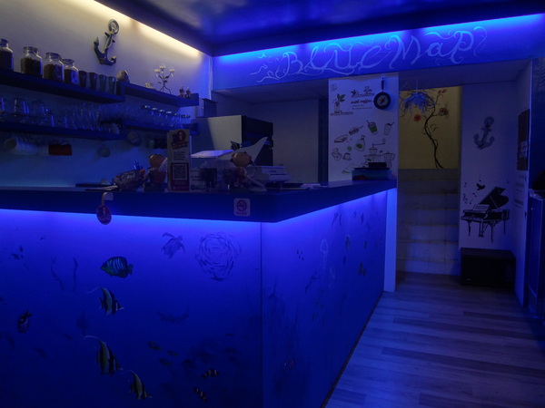 藍色地圖咖啡館：1021001[官本金文愛台灣]第三雷空有地中海風格的藍色地圖咖啡館Bule Map餐點須再加強