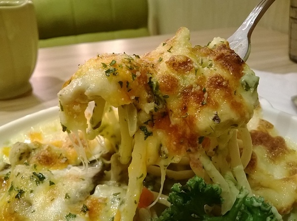 DUMA brunch&pasta：環境好、服務佳，初訪Duma品嘗還不錯的焗烤義大利麵