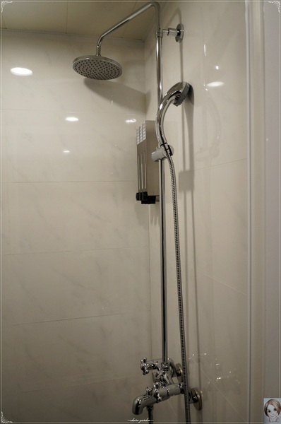 皇家季節酒店(台中中港館)：[台中追五月天小旅行]台中 皇家季節酒店~古典雅致風的商務飯店(上)