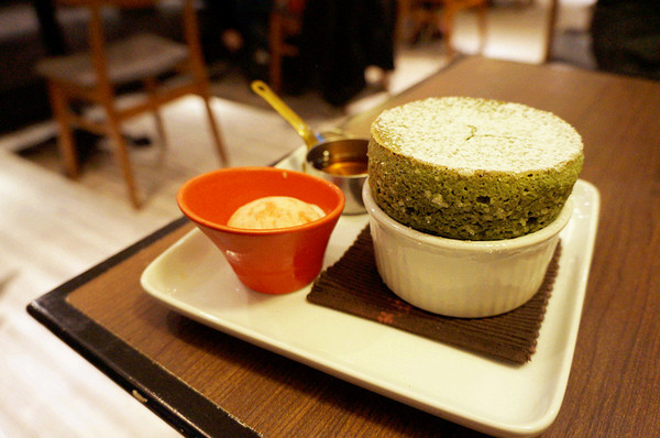 Caldo Cafe咖朵咖啡:忠孝復興♬鬧區巷弄裡法式下午茶,品嘗漫步雲端溫熱綿密舒芙蕾 Caldo Cafe咖朵咖啡