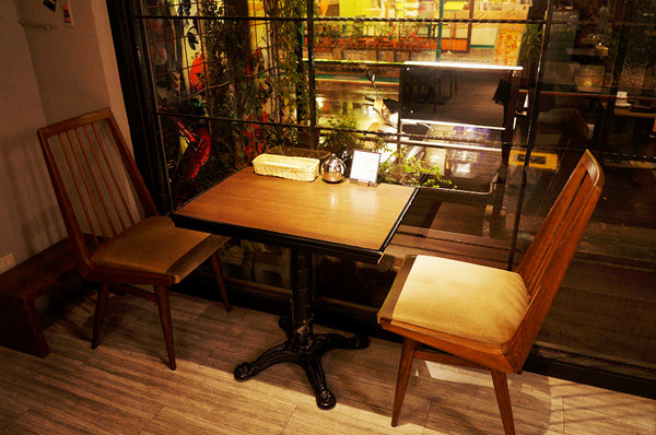 Caldo Cafe咖朵咖啡:忠孝復興♬鬧區巷弄裡法式下午茶,品嘗漫步雲端溫熱綿密舒芙蕾 Caldo Cafe咖朵咖啡