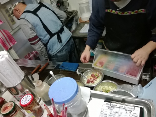 日式愛好燒：古亭捷運站附近、平價道地的神隱愛好燒~紅葉