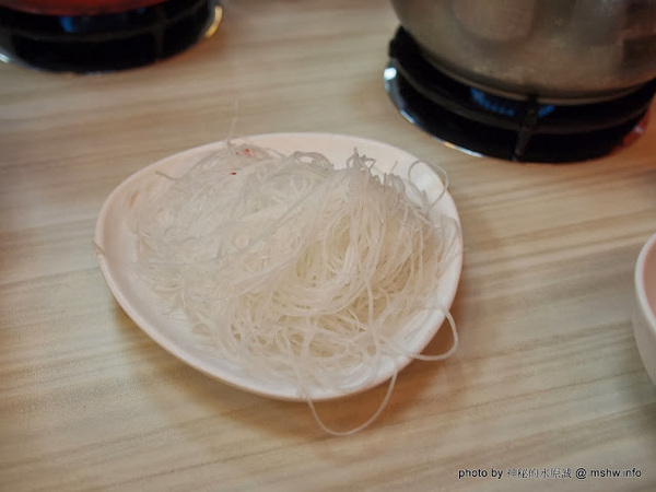 兩披索靓鍋(新竹林森店)：【食記】新竹Two Pesos兩披索靓鍋林森店@東區 : 平價百元火鍋,創意新享受