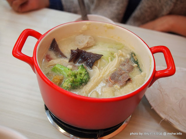 兩披索靓鍋(新竹林森店)：【食記】新竹Two Pesos兩披索靓鍋林森店@東區 : 平價百元火鍋,創意新享受