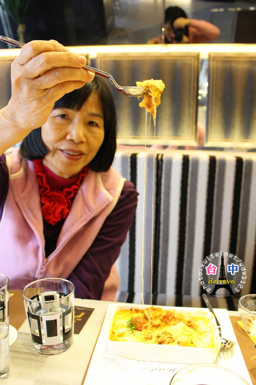 德爾芙餐廳 de reve cafe:德爾芙咖啡de reve cafe✪可口精緻甜點in巴黎鐵塔~102.12.18