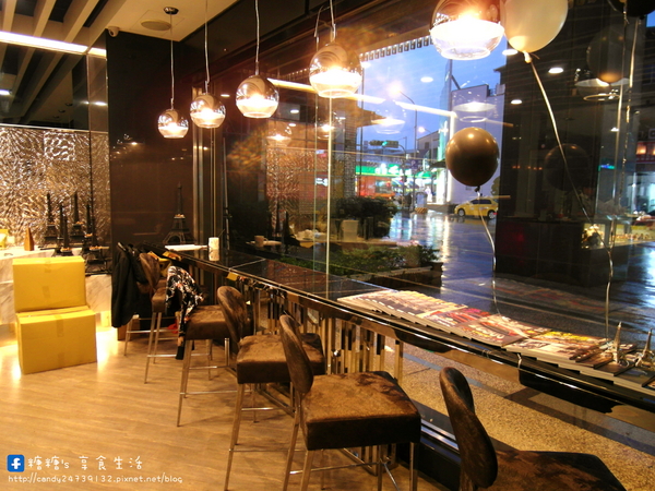 德爾芙餐廳 de reve cafe:〖台中│美食〗德爾芙餐廳 de reve cafe(民權店) ❤ 平日限定~法式甜點吃到飽!!4/30前一人只要350元,還有附薯條、沙拉及飲品~快揪姐妹們來享用貴婦等級的下午茶唷!!