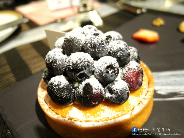 德爾芙餐廳 de reve cafe:〖台中│美食〗德爾芙餐廳 de reve cafe(民權店) ❤ 平日限定~法式甜點吃到飽!!4/30前一人只要350元,還有附薯條、沙拉及飲品~快揪姐妹們來享用貴婦等級的下午茶唷!!