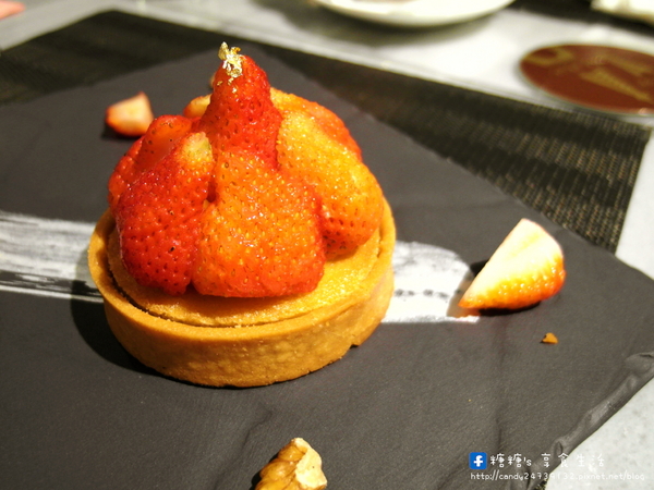 德爾芙餐廳 de reve cafe:〖台中│美食〗德爾芙餐廳 de reve cafe(民權店) ❤ 平日限定~法式甜點吃到飽!!4/30前一人只要350元,還有附薯條、沙拉及飲品~快揪姐妹們來享用貴婦等級的下午茶唷!!