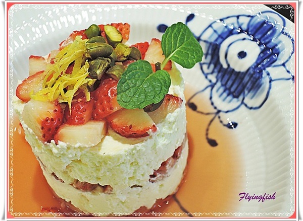 皇家哥本哈根咖啡輕食複合店 Royal Copenhagen:✜ 再訪北歐風滴咖啡館:皇冠鬆餅&小美人魚下午茶-「皇家哥本哈根咖啡輕食複合店 Royal Copenhagen」