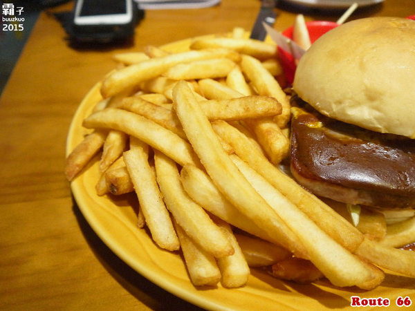 Route66 美式餐廳:Route 66美式餐廳,濃濃老派風味的州際公路主題餐廳